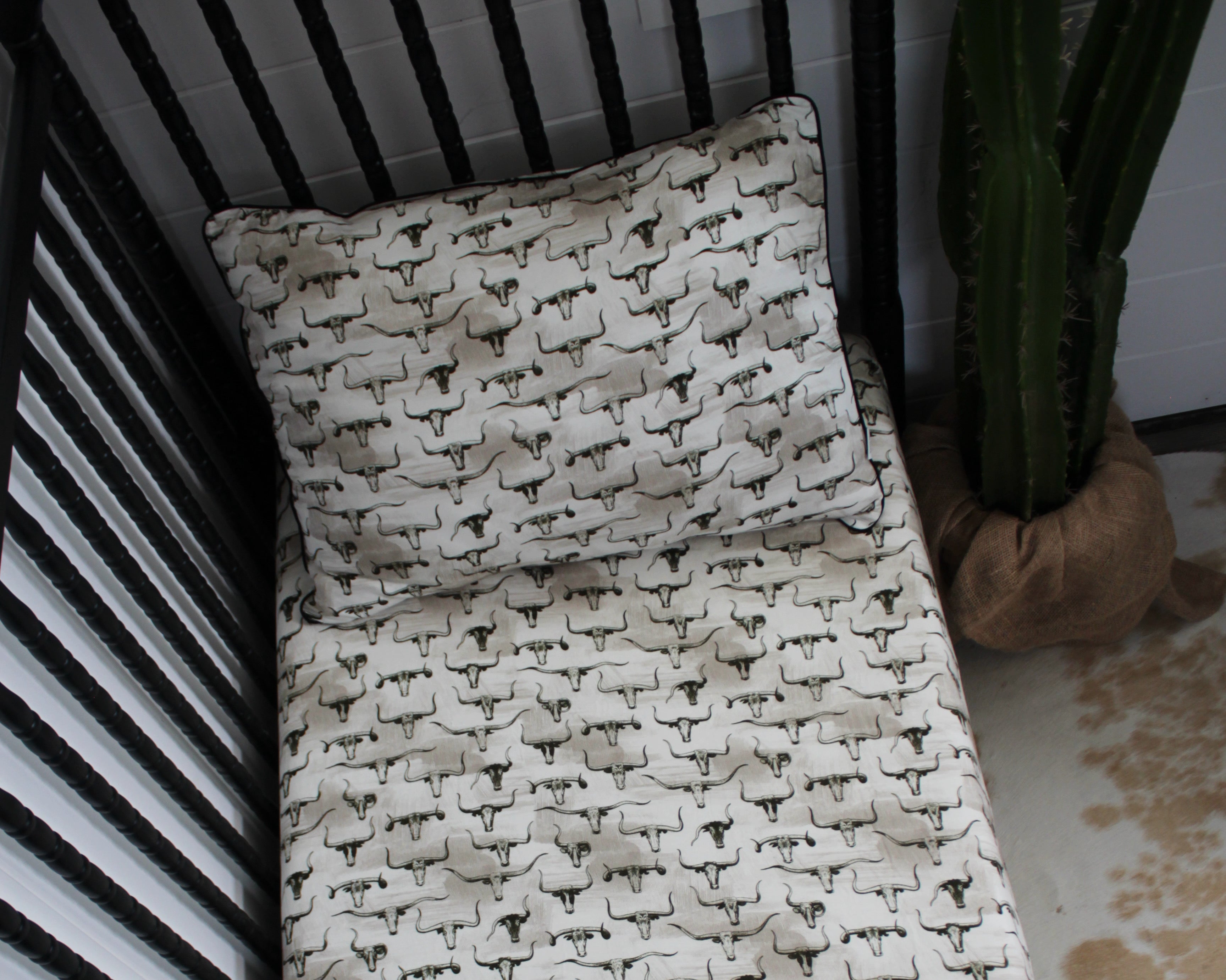 Longhorn Family Album Fitted Sheet (Crib / Twin)