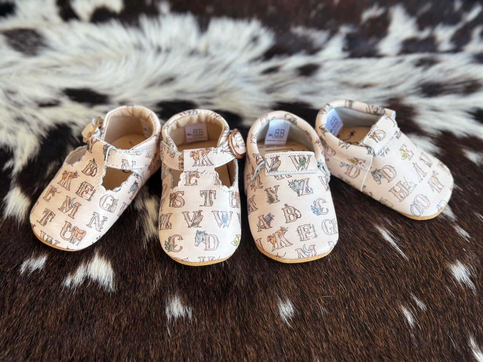 Western Alphabets Fringeless Moccasins