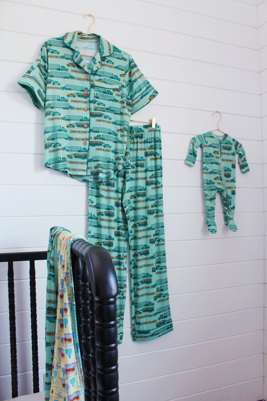 Bullhauler Women's Short Sleeve Loungewear