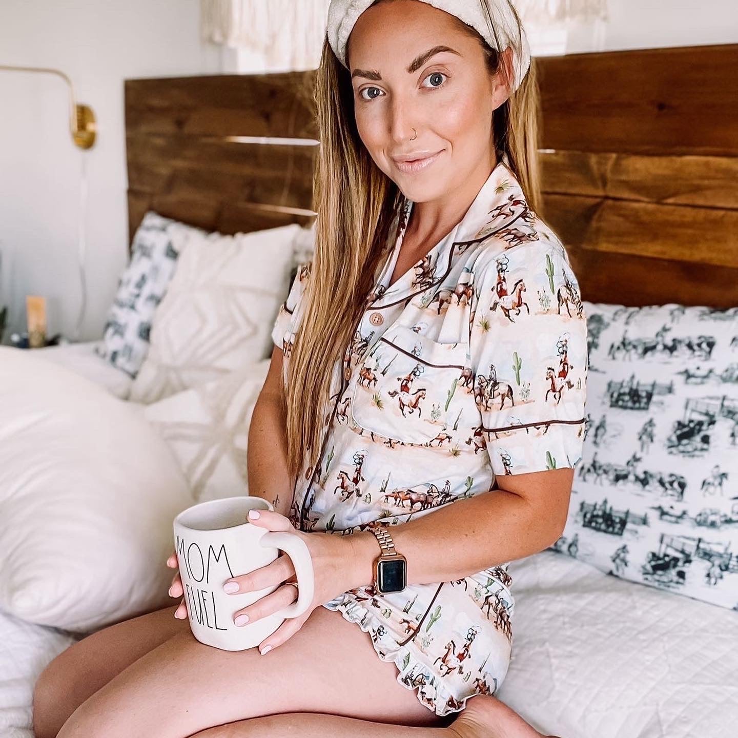 Amarillo Short Sleeve + Ruffle Shorts Women's Lounge