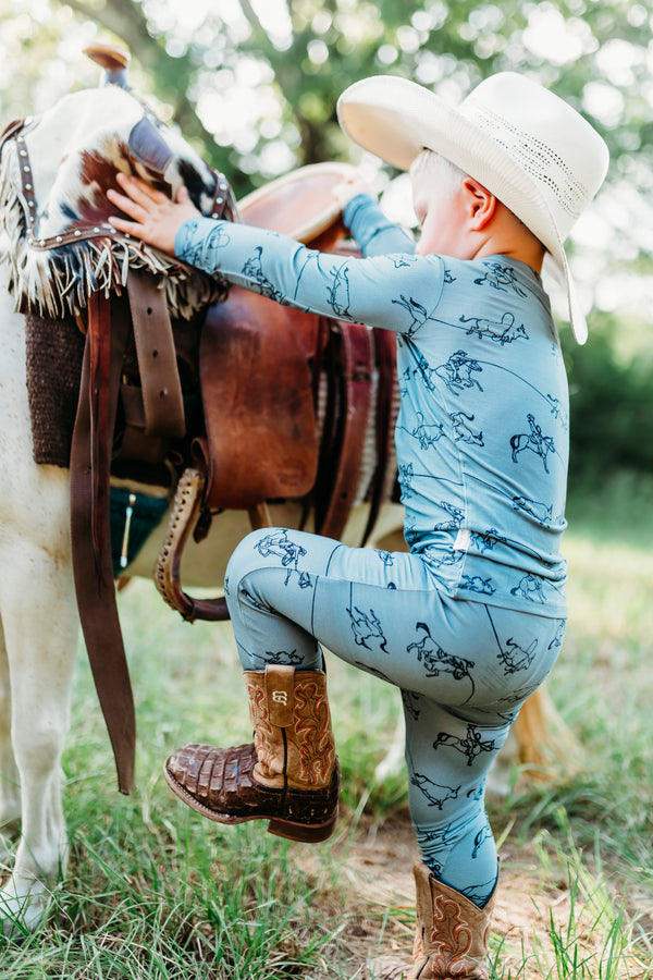 Tricky Throw Long Sleeve Pajamas