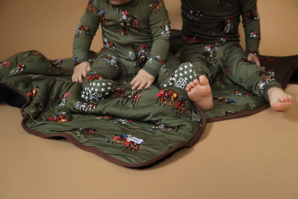 Waco Plush Yearling Blanket