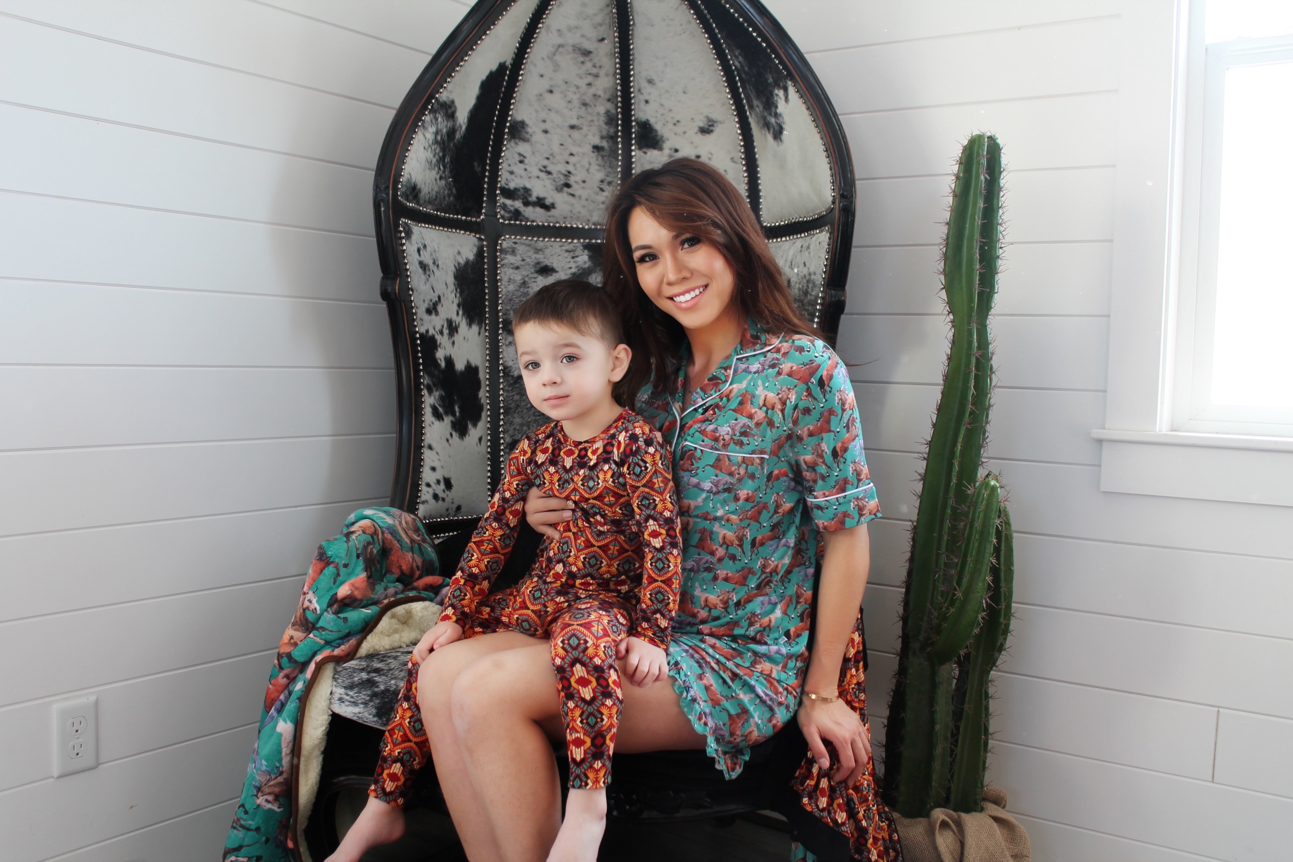 Landyn Short Sleeve + Ruffle Shorts Women's Lounge